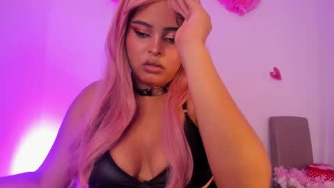 naomi_velour online show from May 2026 07:10:02 PM