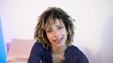 Snapshot of naomidawsonn chatting on May 2026 01:57:16 AM naomidawson online show from May 2026 01:57:16 AM