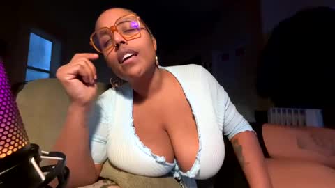 Naomigiirl6 online show from February 2025 12:24:01 PM