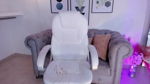 Naomi Campbell online show from December 2024 04:40:02 PM