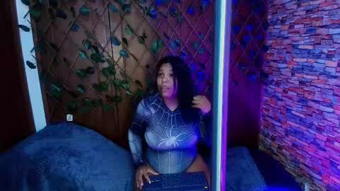 Naomi Campbel online show from October 2025 09:14:02 PM