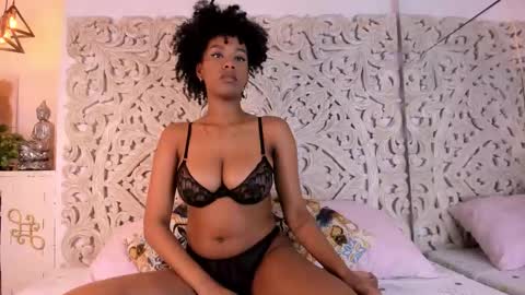 Snapshot of naomikross chatting on February 2026 01:47:01 PM Naomi online show from February 2026 01:47:01 PM