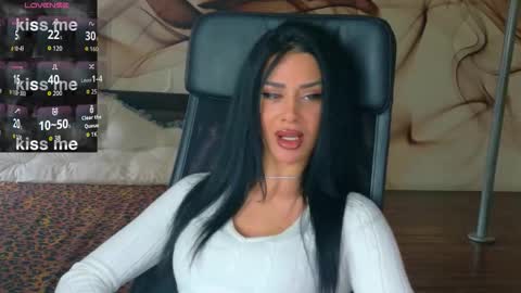 NaomiScarlett online show from October 2025 08:11:01 AM