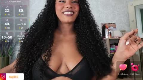 Naomi     online show from April 2026 11:02:01 PM