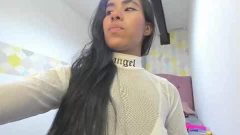 Snapshot of naomy__smith__ chatting on March 2025 04:14:01 PM N A O M Y online show from March 2025 04:14:01 PM