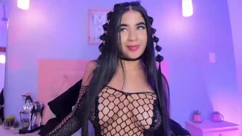 Snapshot of naomy_gyal_ chatting on June 2026 07:40:01 PM Naomy online show from June 2026 07:40:01 PM