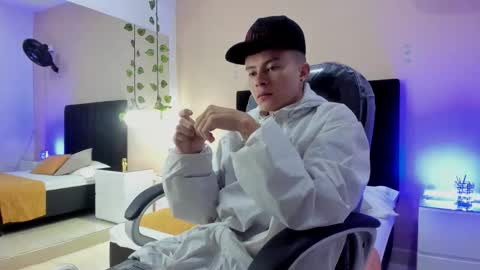 Nascary Fox online show from November 2025 12:51:01 PM