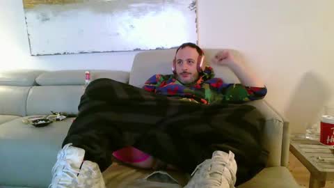 Snapshot of nassobout chatting on January 2025 08:45:02 AM nassobout online show from January 2025 08:45:02 AM