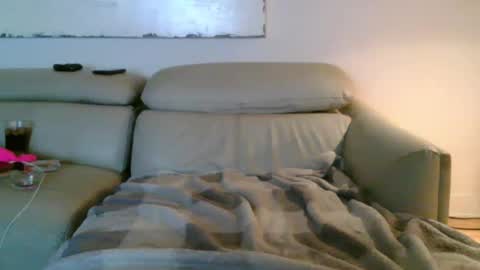 nassobout online show from December 2025 01:58:01 AM