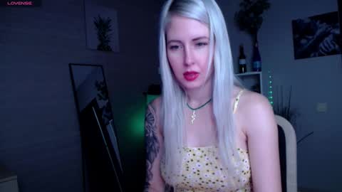 Snapshot of nastasya_cute chatting on January 2025 01:53:02 AM Nastya online show from January 2025 01:53:02 AM