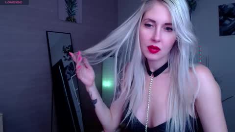 Snapshot of nastasya_cute chatting on February 2025 05:09:02 AM Nastya online show from February 2025 05:09:02 AM
