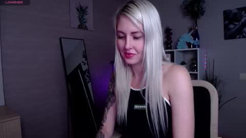 Snapshot of nastasya_cute chatting on February 2025 01:58:01 AM Nastya online show from February 2025 01:58:01 AM