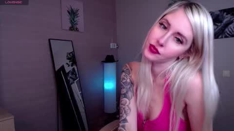 Snapshot of nastasya_cute chatting on March 2025 04:58:02 AM Nastya online show from March 2025 04:58:02 AM