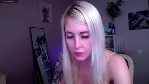 Snapshot of nastasya_cute chatting on March 2025 04:45:01 AM Nastya online show from March 2025 04:45:01 AM