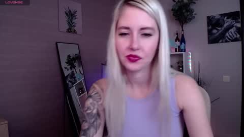 Snapshot of nastasya_cute chatting on March 2025 04:54:02 AM Nastya online show from March 2025 04:54:02 AM