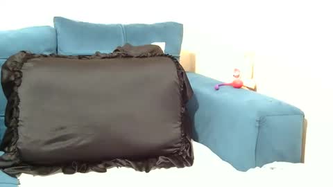 Bella online show from October 2025 03:36:02 PM