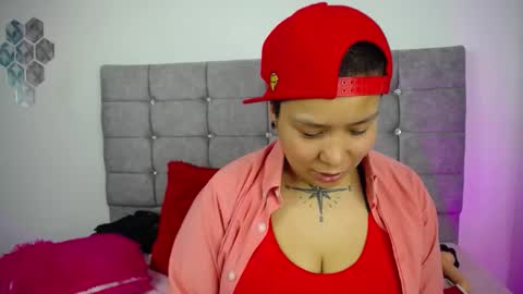 nat_evans8 online show from February 2026 05:56:01 AM