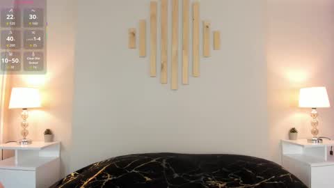 Natacha Diaz online show from October 2025 11:07:01 AM