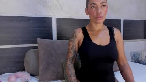 Snapshot of natalia_cruzz chatting on June 2026 08:03:01 PM Nata online show from June 2026 08:03:01 PM