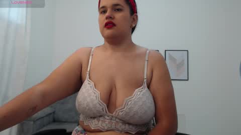 Nathalia online show from October 2025 05:30:01 PM