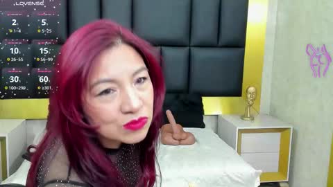 Natalia  online show from November 2025 12:05:02 PM