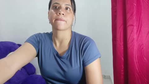 nataliavela online show from April 2026 02:25:02 AM