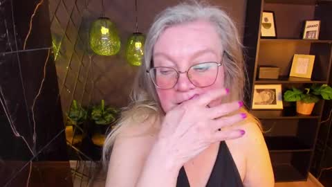 Snapshot of natalicloud chatting on May 2026 01:38:02 PM NataliCloud online show from May 2026 01:38:02 PM