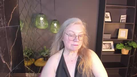 Snapshot of natalicloud chatting on May 2026 01:40:01 PM NataliCloud online show from May 2026 01:40:01 PM