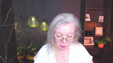 Snapshot of natalicloud chatting on May 2026 01:18:02 PM NataliCloud online show from May 2026 01:18:02 PM