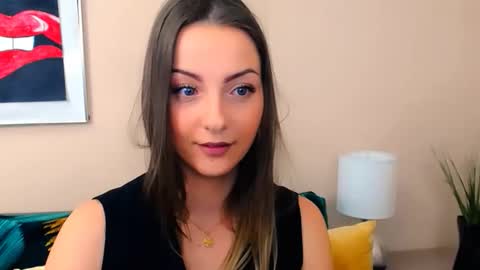 Snapshot of natalie_live chatting on April 2026 06:11:02 AM NatalieSexy online show from April 2026 06:11:02 AM