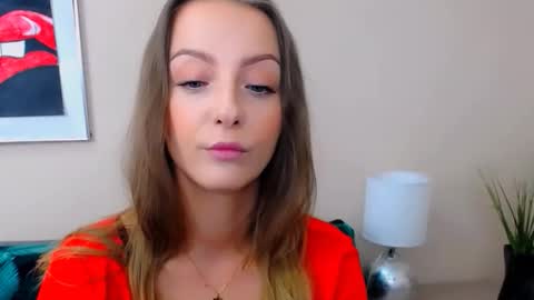 Snapshot of natalie_live chatting on April 2026 06:20:01 AM NatalieSexy online show from April 2026 06:20:01 AM