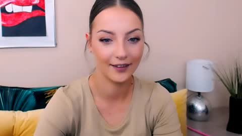 Snapshot of natalie_live chatting on June 2026 06:16:02 AM NatalieSexy online show from June 2026 06:16:02 AM