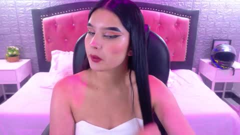 natalie  online show from January 2026 03:11:01 AM