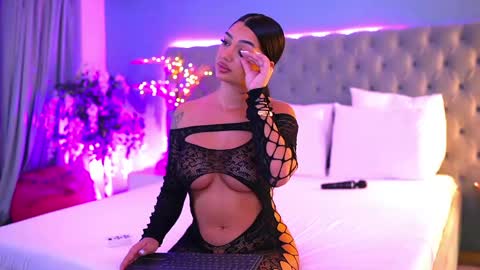 nataliedelices online show from April 2026 06:06:02 PM