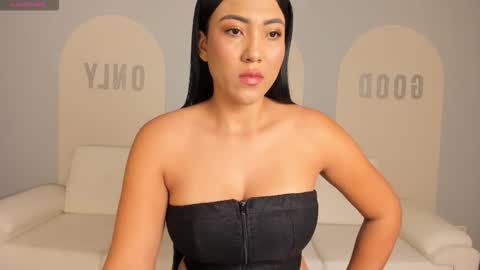 Natalie Lewis online show from December 2025 11:06:01 AM