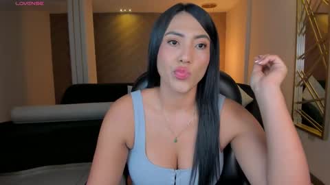 Natalie Lewis online show from January 2026 11:14:02 AM