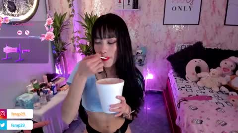Snapshot of nataly_29 chatting on February 2025 12:31:02 AM MissNatis online show from February 2025 12:31:02 AM