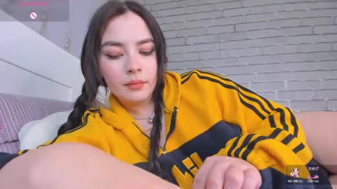 Nataly online show from March 2026 01:37:02 PM