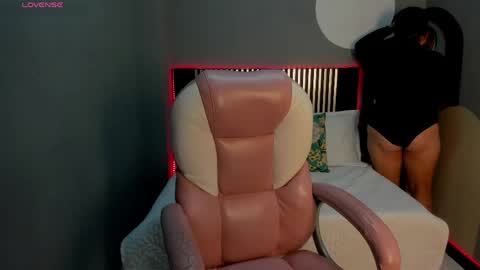 N A T A L Y  online show from June 2026 02:50:01 PM