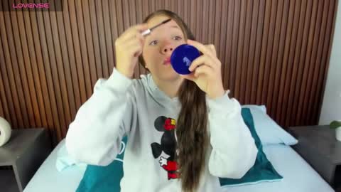 Nataly online show from March 2025 12:01:01 PM