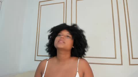 Snapshot of nataly_velez chatting on January 2025 07:31:02 PM Naty online show from January 2025 07:31:02 PM