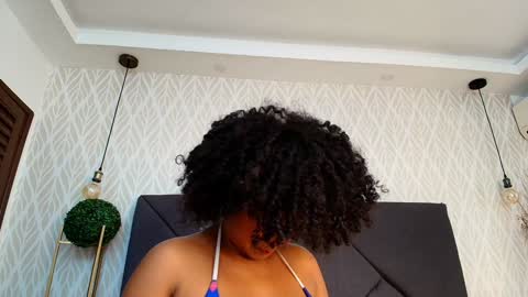 Snapshot of nataly_velez chatting on February 2025 07:04:01 PM Naty online show from February 2025 07:04:01 PM
