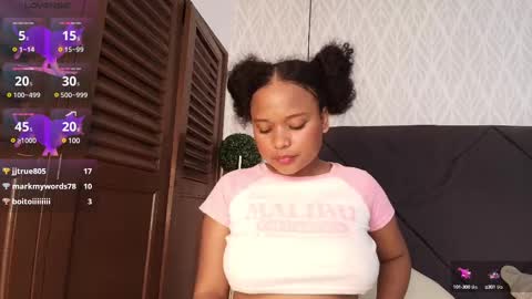 Snapshot of nataly_velez chatting on February 2025 10:47:02 PM Naty online show from February 2025 10:47:02 PM