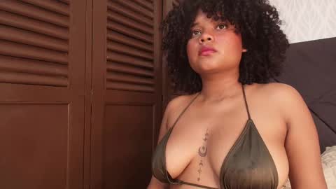 Snapshot of nataly_velez chatting on February 2025 10:09:02 PM Naty online show from February 2025 10:09:02 PM