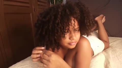Snapshot of nataly_velez chatting on February 2025 01:20:01 AM Naty online show from February 2025 01:20:01 AM