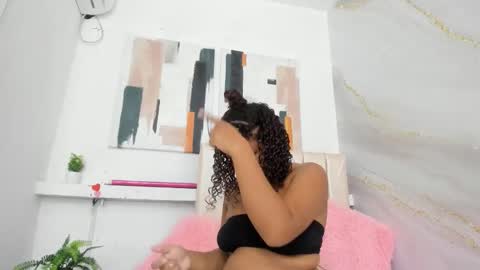Snapshot of nataly_velez chatting on October 2025 12:38:02 PM Naty online show from October 2025 12:38:02 PM