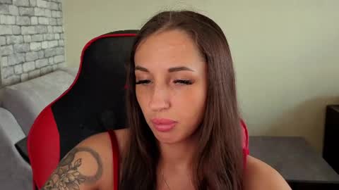 Nataly online show from April 2026 06:52:01 AM