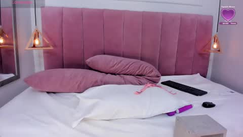 Nataly  online show from February 2025 04:39:02 PM