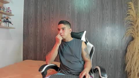 natan_77 online show from January 2026 03:33:01 AM