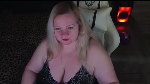 Natalli online show from April 2026 08:28:02 PM